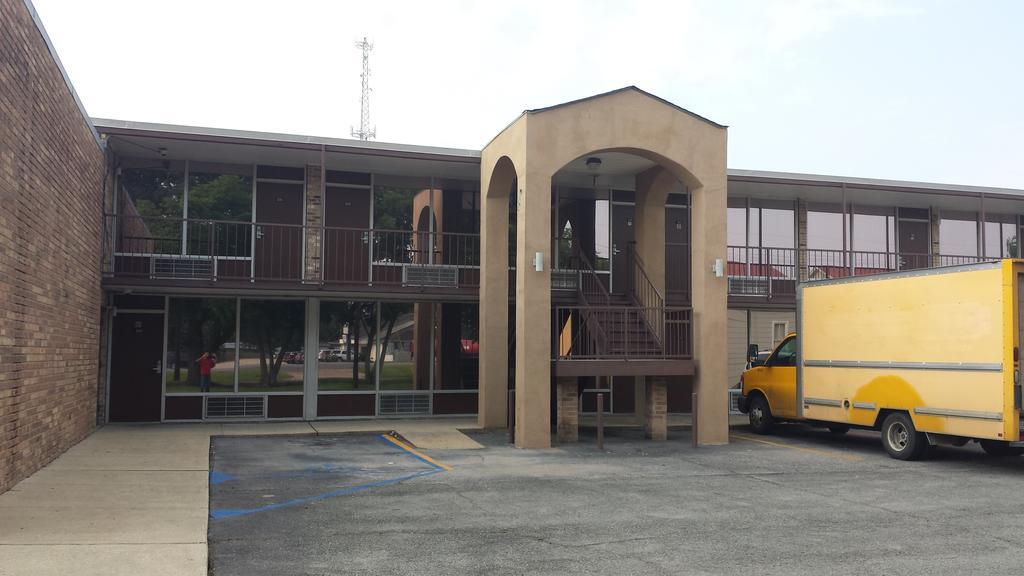 Sunbelt Lodge Motel 아브빌 외부 사진