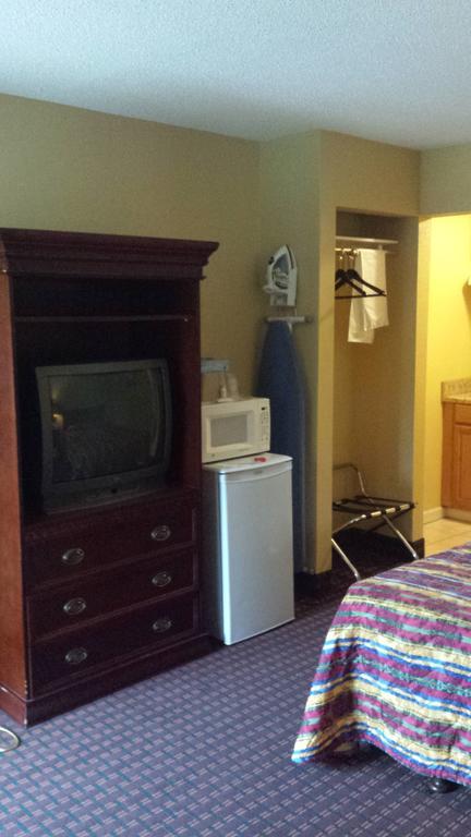 Sunbelt Lodge Motel 아브빌 외부 사진