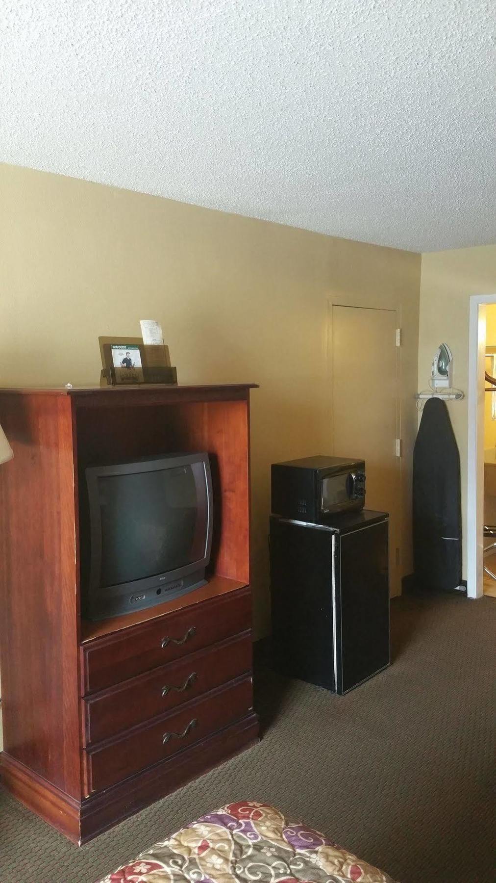 Sunbelt Lodge Motel 아브빌 외부 사진